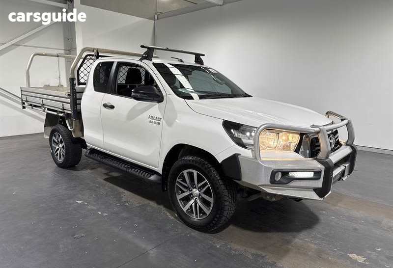 White 2017 Toyota Hilux X Cab Cab Chassis Sr (4X4)