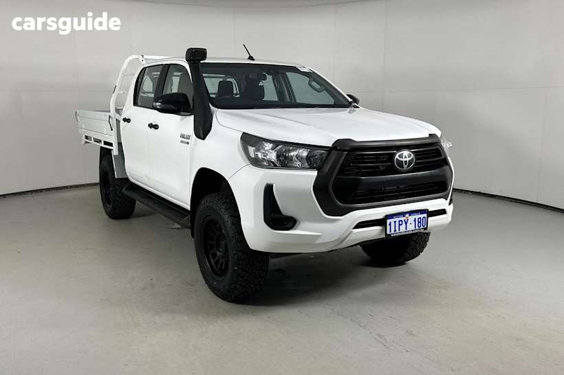 White 2020 Toyota Hilux Double Cab Chassis Sr (4X4)