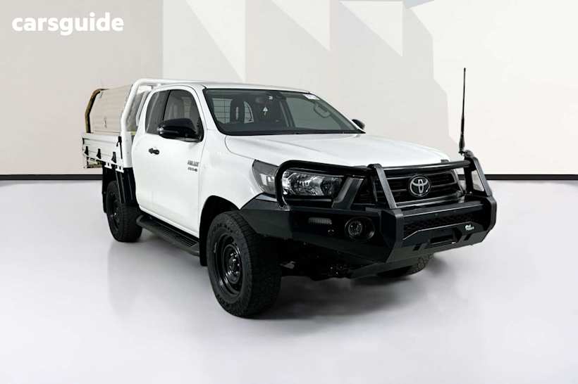 White 2022 Toyota Hilux X Cab Cab Chassis Sr (4X4)