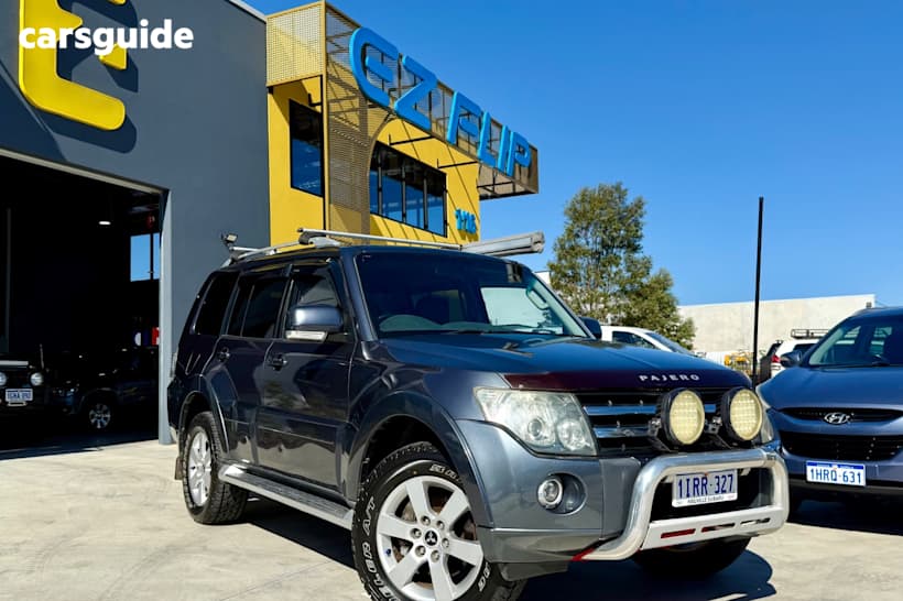 Grey 2010 Mitsubishi Pajero Wagon Vr-X Lwb (4X4)