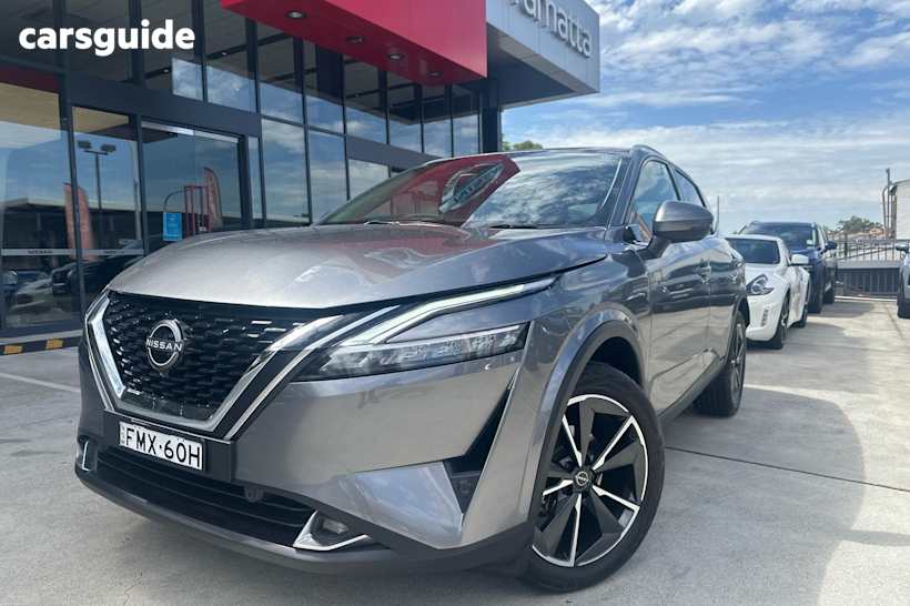Grey 2024 Nissan Qashqai SUV ST-L F