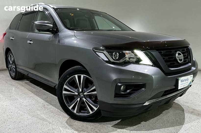 Grey 2017 Nissan Pathfinder SUV TI F