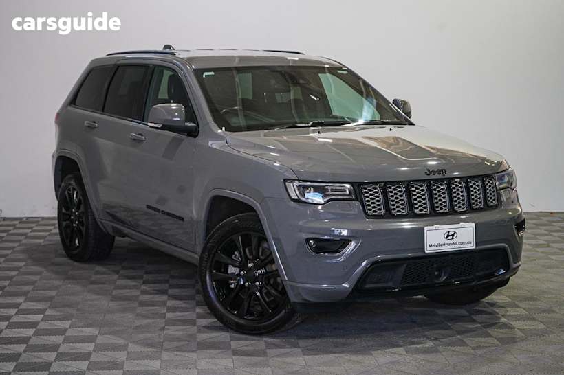 Grey 2020 Jeep Grand Cherokee Wagon Night Eagle (4X4)
