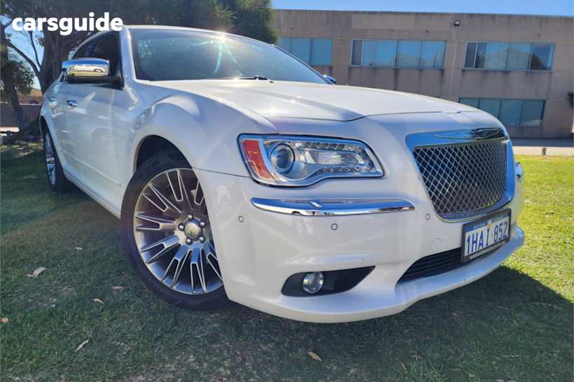 White 2014 Chrysler 300 Sedan Limited