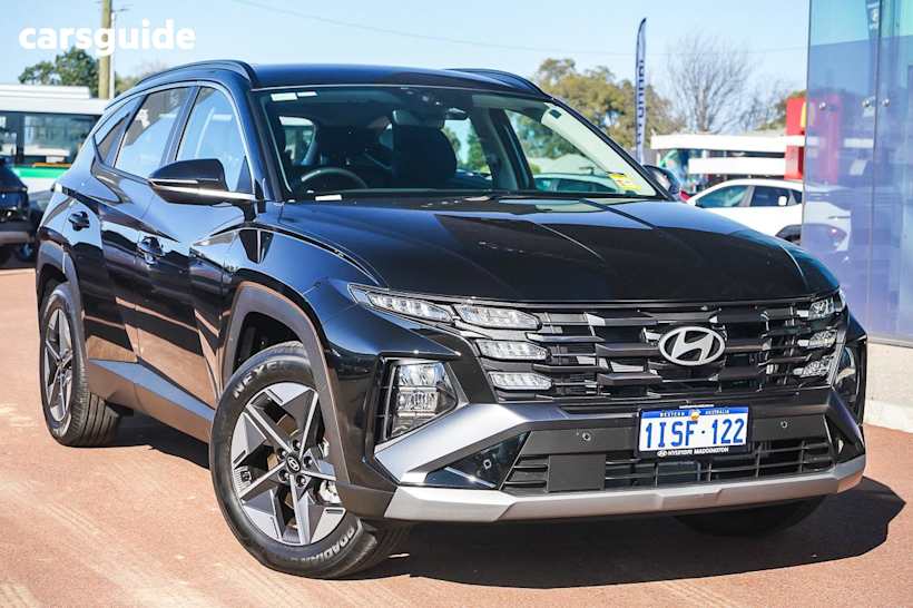 Black 2025 Hyundai Tucson Wagon Hybrid (Fwd)