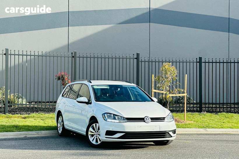 White 2018 Volkswagen Golf SUV 110TSI TRENDLINE F