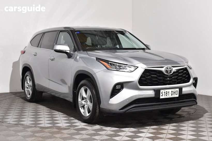 Silver 2022 Toyota Kluger SUV GX F
