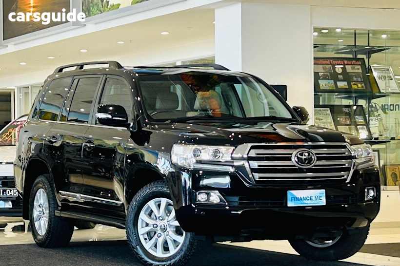 Black 2020 Toyota Landcruiser SUV SAHARA 4X4