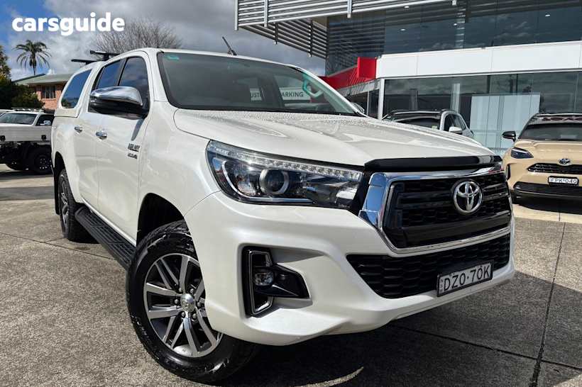 White 2018 Toyota Hilux Ute Tray SR5 4X4