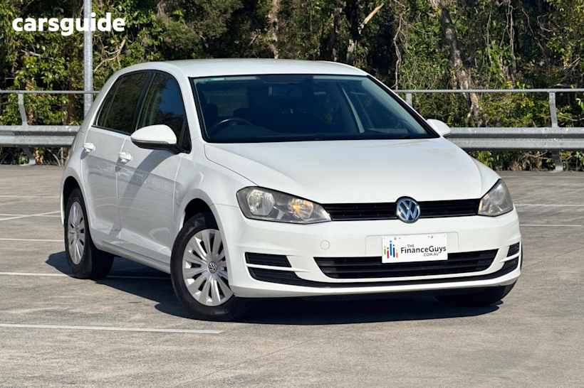 White 2014 Volkswagen Golf Hatchback 90 Tsi