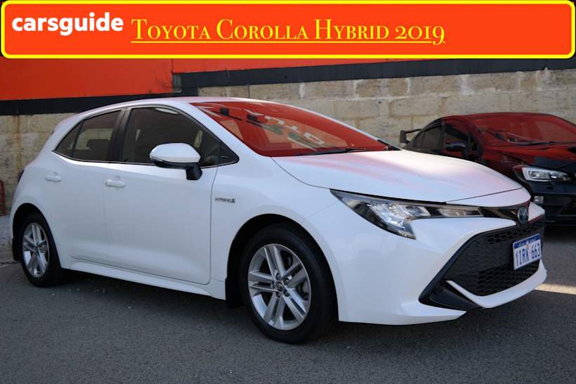 White 2019 Toyota Corolla Hatch ASCENT SPORT HYBRID F