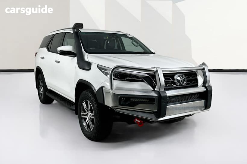 White 2022 Toyota Fortuner Wagon Gxl Premium Interior