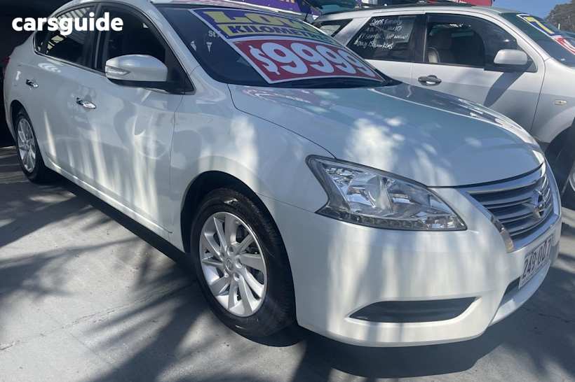 White 2013 Nissan Pulsar Sedan ST F