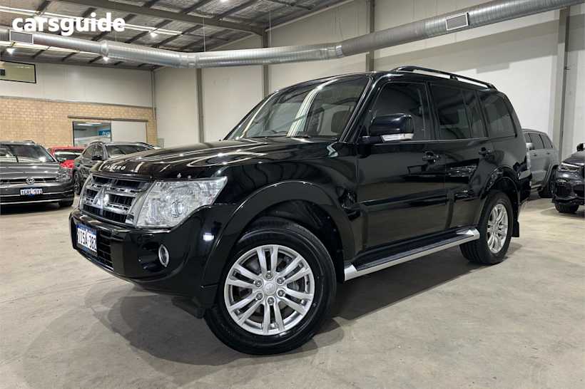 Black 2013 Mitsubishi Pajero SUV VR-X