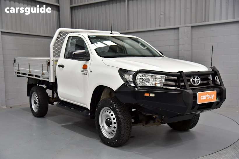 White 2018 Toyota Hilux Ute Tray SR 4X4