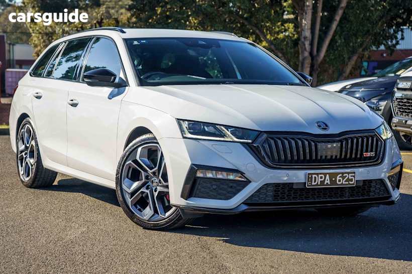 White 2021 Skoda Octavia SUV RS F