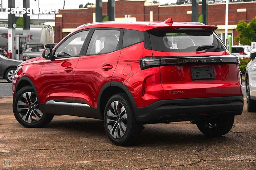 Red 2025 Chery Tiggo 4 SUV ULTIMATE F