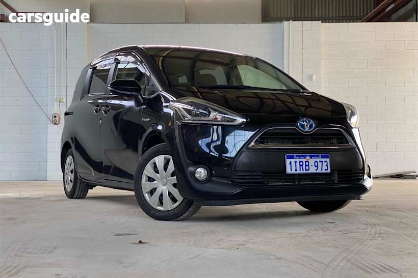 Black 2015 Toyota Sienta Wagon (Hybrid) G