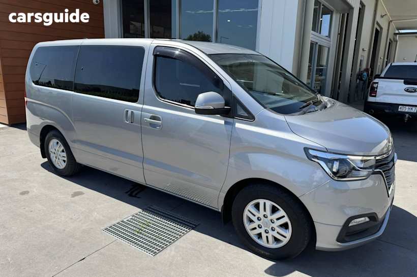 Silver 2020 Hyundai Imax SUV ACTIVE R
