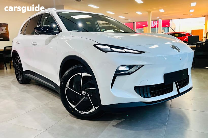 White 2025 MG MGS5 EV SUV ESSENCE 62 R