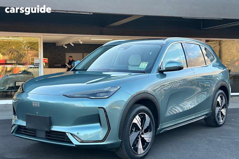 Green 2025 Geely EX5 Wagon Inspire