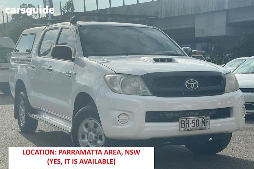 White 2010 Toyota Hilux Ute Tray SR 4X4