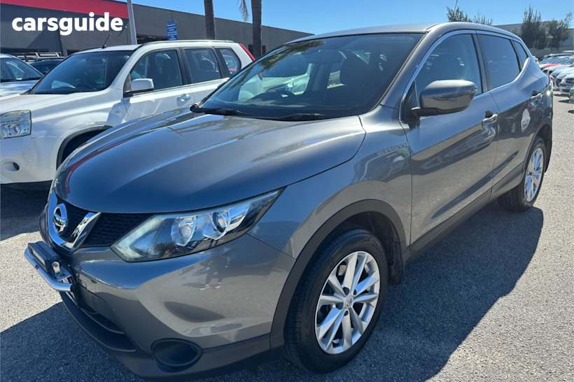 Silver 2017 Nissan Qashqai Wagon Ts