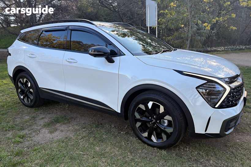 White 2024 Kia Sportage SUV GT-LINE 4WD
