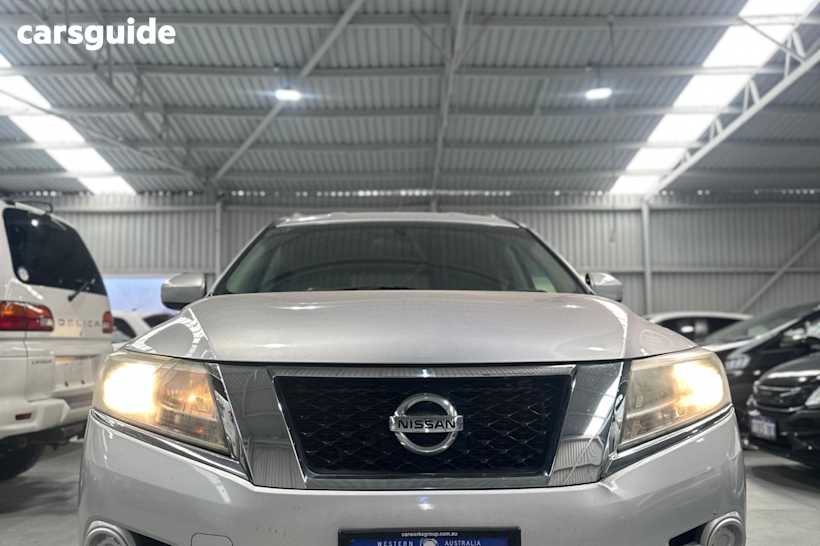 Silver 2013 Nissan Pathfinder SUV ST (4X2) R52