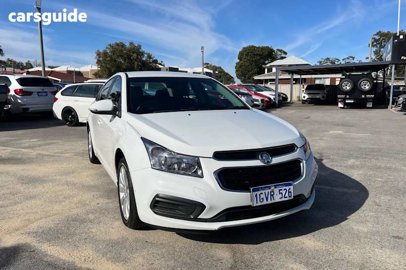 White 2016 Holden Cruze Sedan EQUIPE F