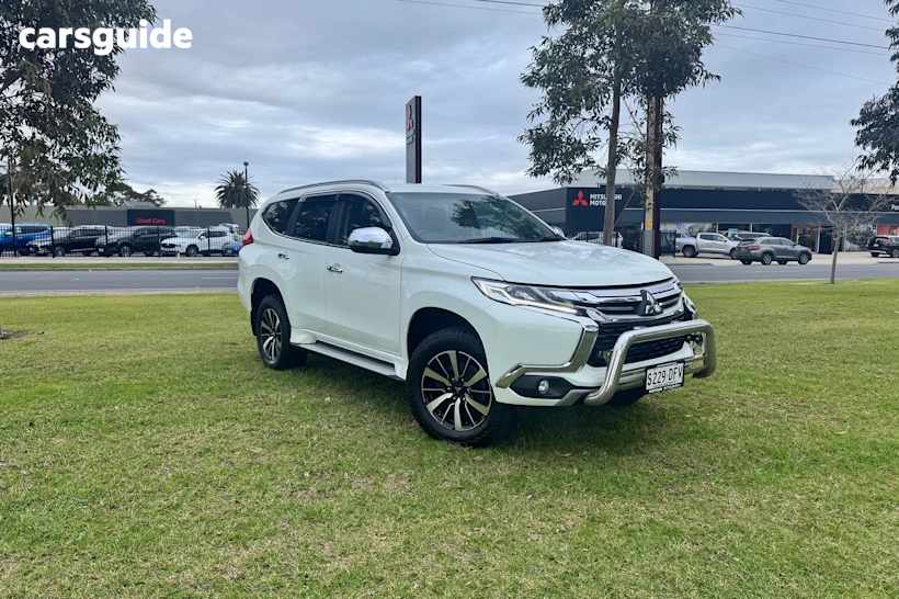 White 2016 Mitsubishi Pajero Sport Wagon Glx (4X4)