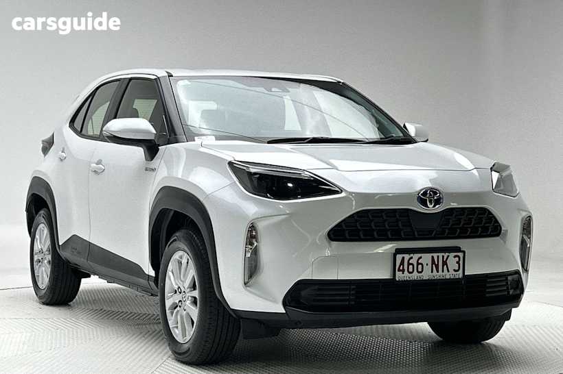 White 2022 Toyota Yaris Cross SUV GX F