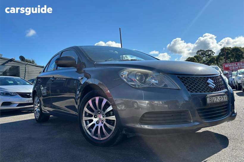 Grey 2010 Suzuki Kizashi Sedan Xl