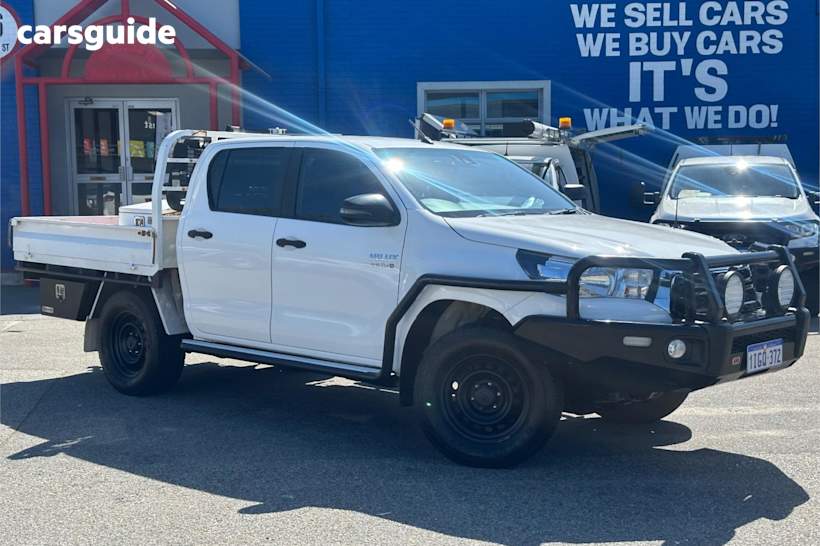 White 2020 Toyota Hilux Ute Tray SR 4X4