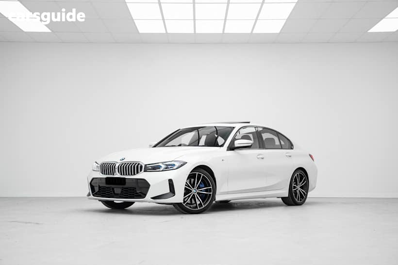 White 2022 BMW 3 Sedan 330I M SPORT R