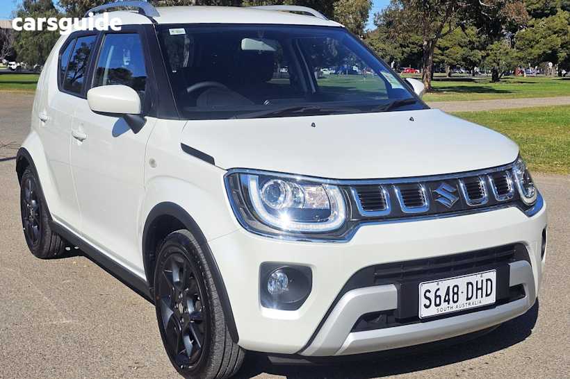White 2024 Suzuki Ignis SUV GLX F