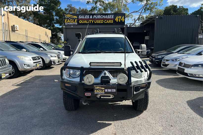 White 2013 Mitsubishi Triton Double Cab Utility Glx (4X4)