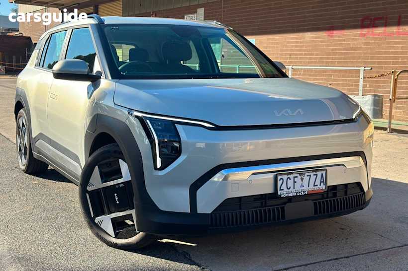 Silver 2025 Kia Ev3 SUV EARTH LONG RANGE F