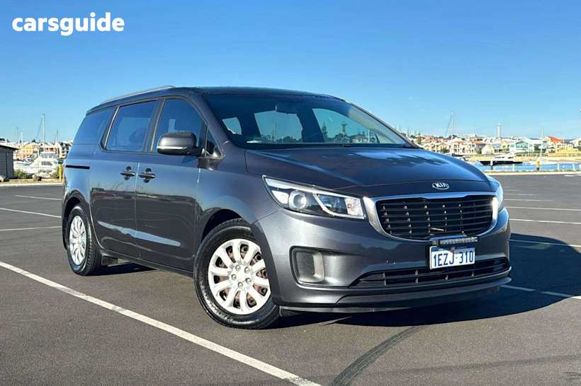 Silver 2016 Kia Carnival SUV S F