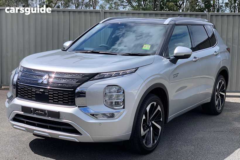 Silver 2024 Mitsubishi Outlander Wagon Phev Exceed Tour 5+2 St (Awd)