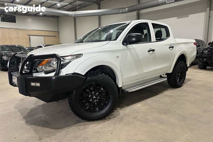 White 2016 Mitsubishi Triton Ute Tray GLX 4X4
