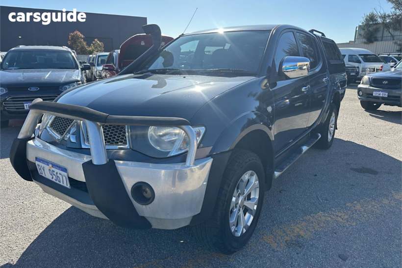 Grey 2010 Mitsubishi Triton Double Cab Utility Glx-R (4X4)