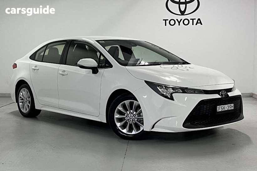 White 2020 Toyota Corolla Sedan Ascent Sport