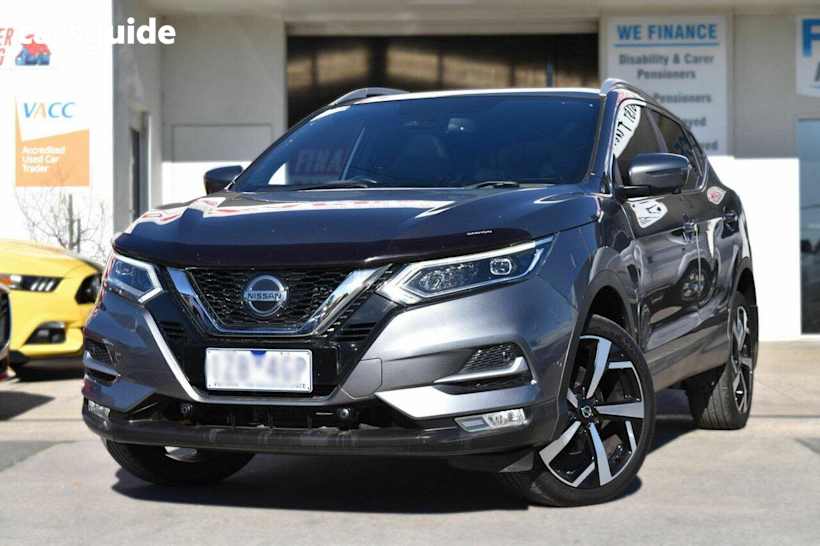 Grey 2018 Nissan Qashqai SUV TI F