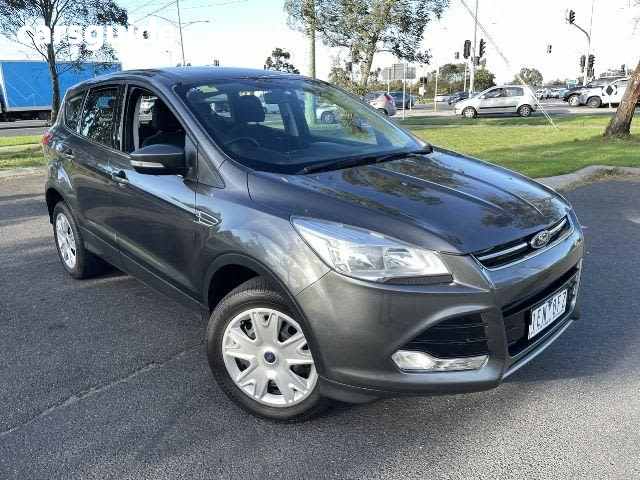 Grey 2015 Ford Kuga SUV AMBIENTE 4X4