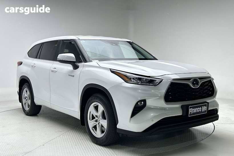 White 2024 Toyota Kluger SUV GX 4X4