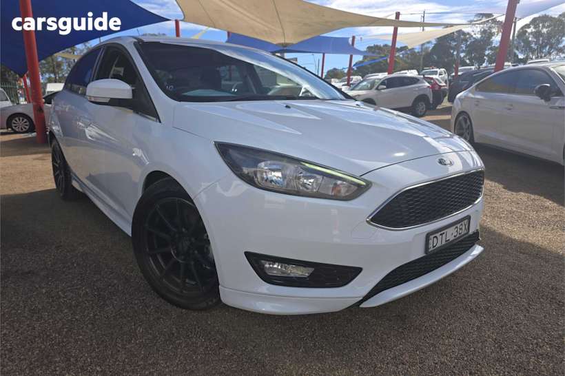 White 2017 Ford Focus Hatch SPORT F