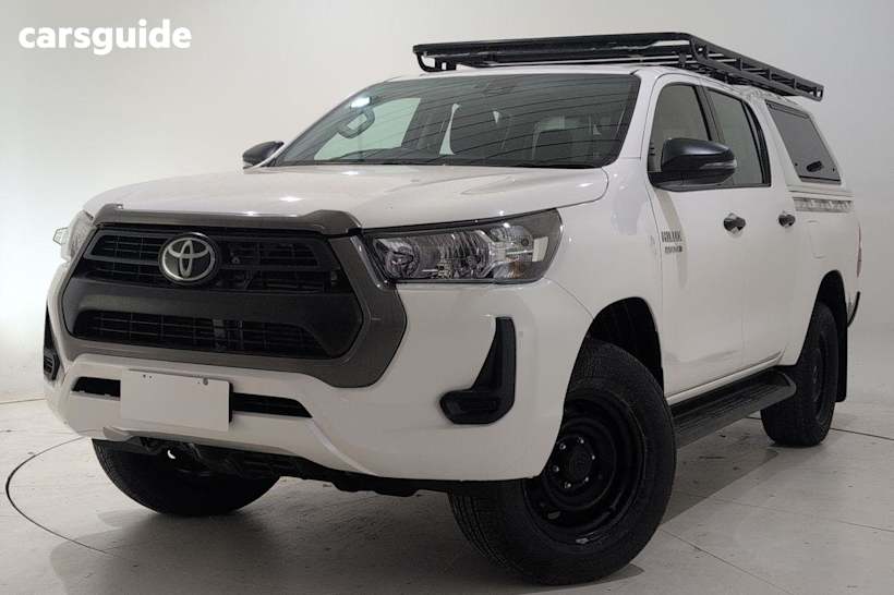 White 2022 Toyota Hilux Double Cab Pick Up Sr (4X4)
