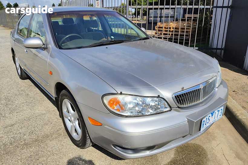 Silver 2002 Nissan Maxima Sedan St