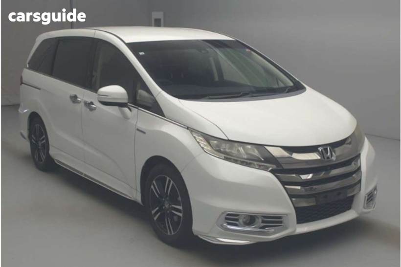 White 2016 Honda Odyssey SUV HYBRID